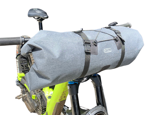Handlebar Bag on bike clearcut